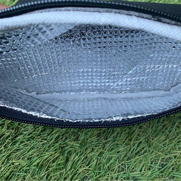 PABST BLUE RIBBON BLACK COOLER WAIST BELT BAG ( FANNY PACK)  #FML130044 - Picture 4 of 5